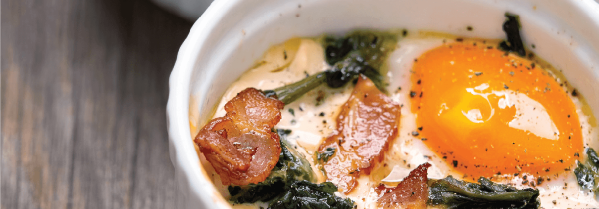 Запечено яйце с бекон