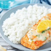 Сьомга с масло и лимон