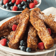 Пържени филийки на пръчици Пържени филийки на пръчици