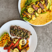 Тортила с пържен стек и зеленчуци